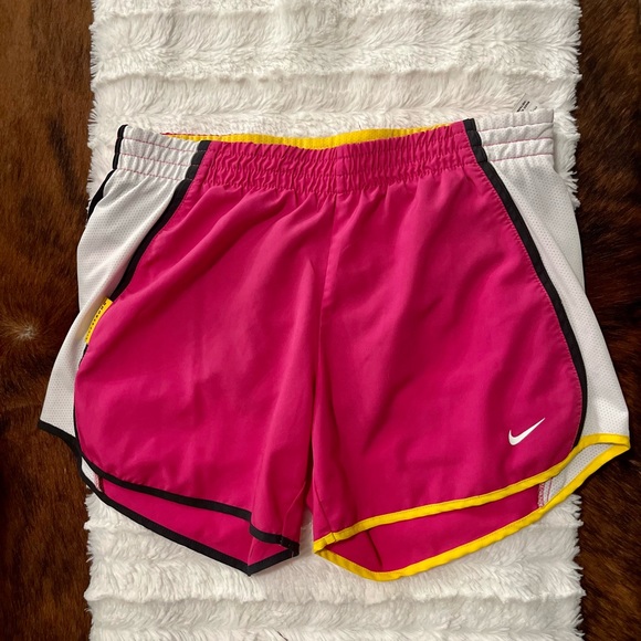 NIKE DRI FIT SHORTS - Picture 2 of 2